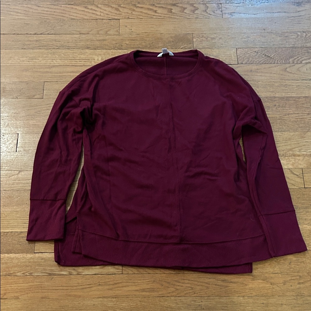 Time and Tru Women's Long Sleeve Crewneck Sweatshirt - Burgundy